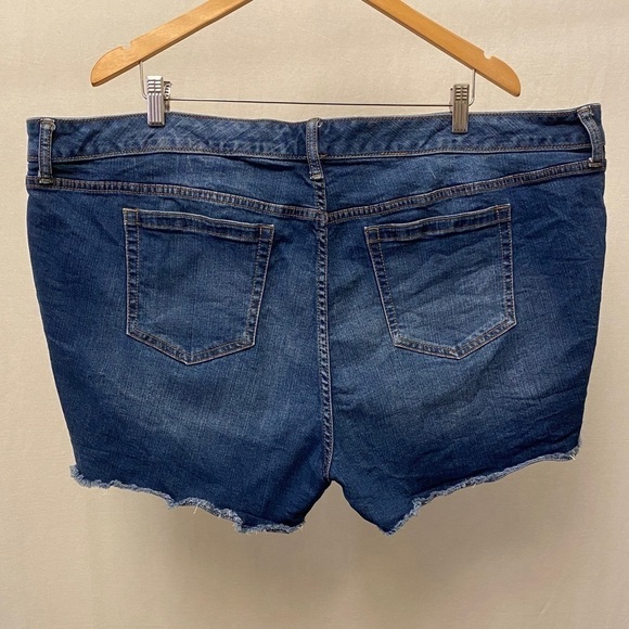 Torrid Size 24 Denim Jeans Shorts Mid Rise Stretch Blue Cutoffs Plus Size - Picture 7 of 7